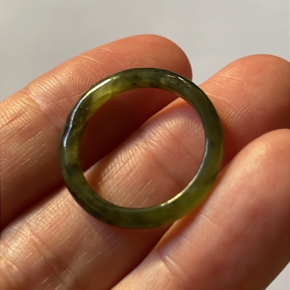 Jade ring - Picture 3 of 5